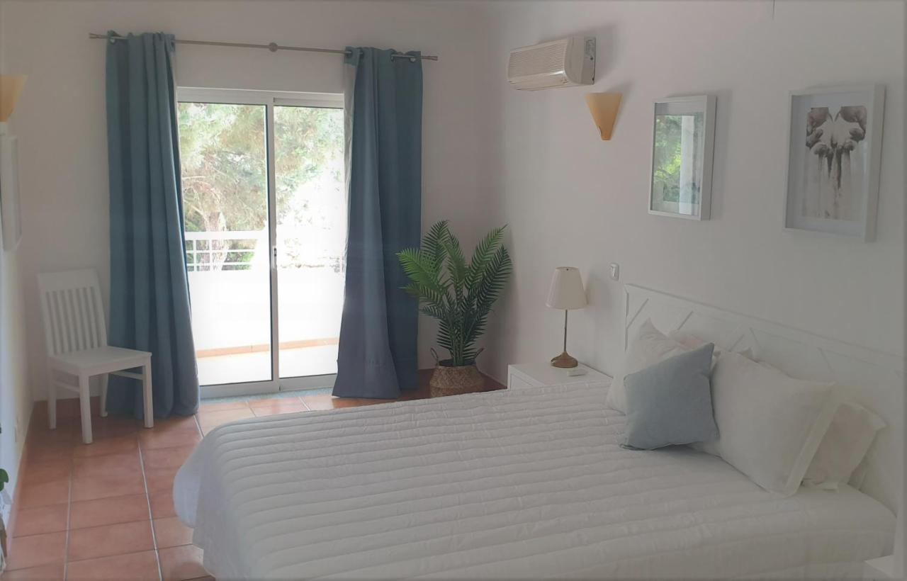 Apartment Vila Mos In Porto Mos Beach لاغوس المظهر الخارجي الصورة