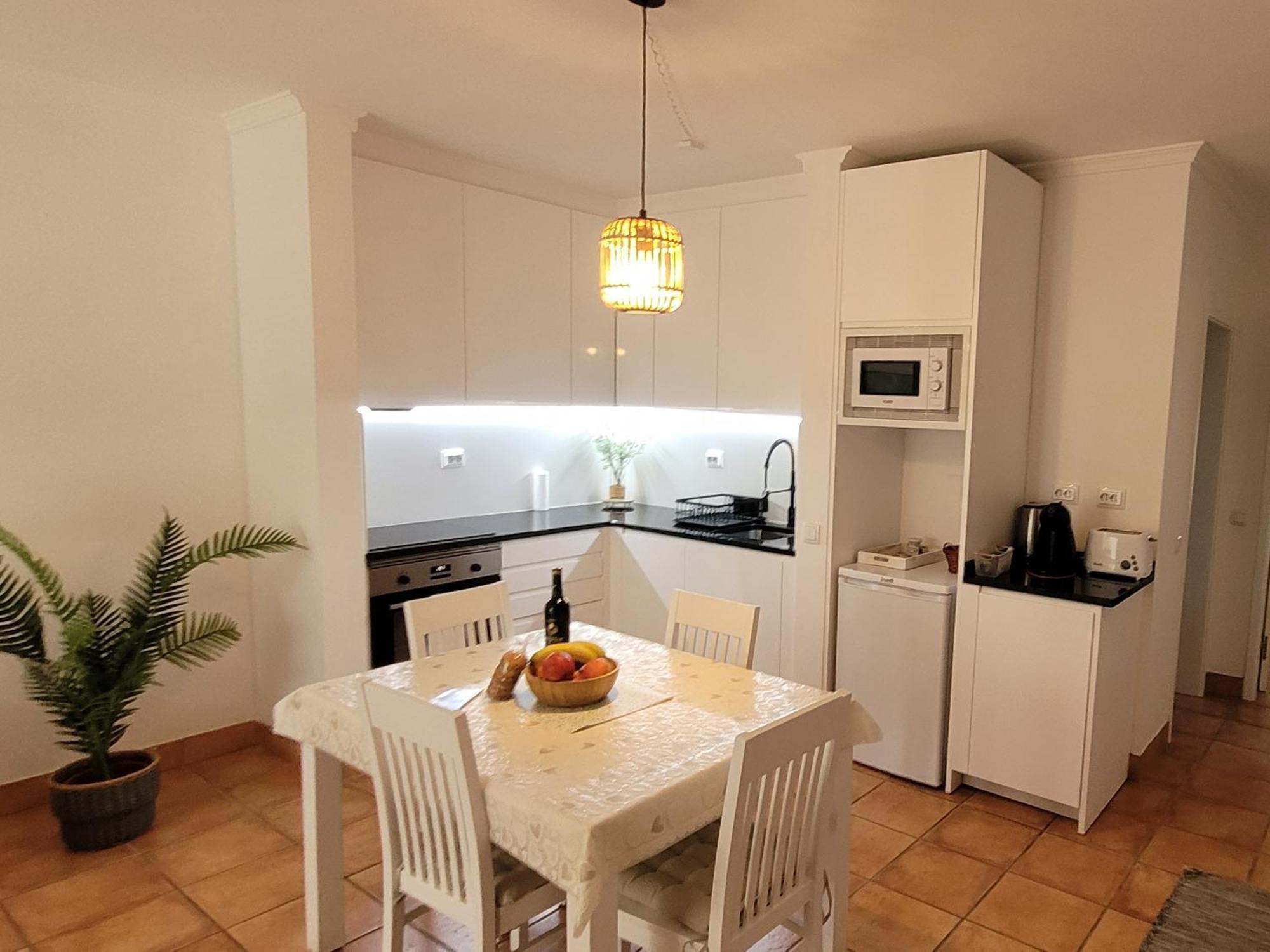 Apartment Vila Mos In Porto Mos Beach لاغوس المظهر الخارجي الصورة