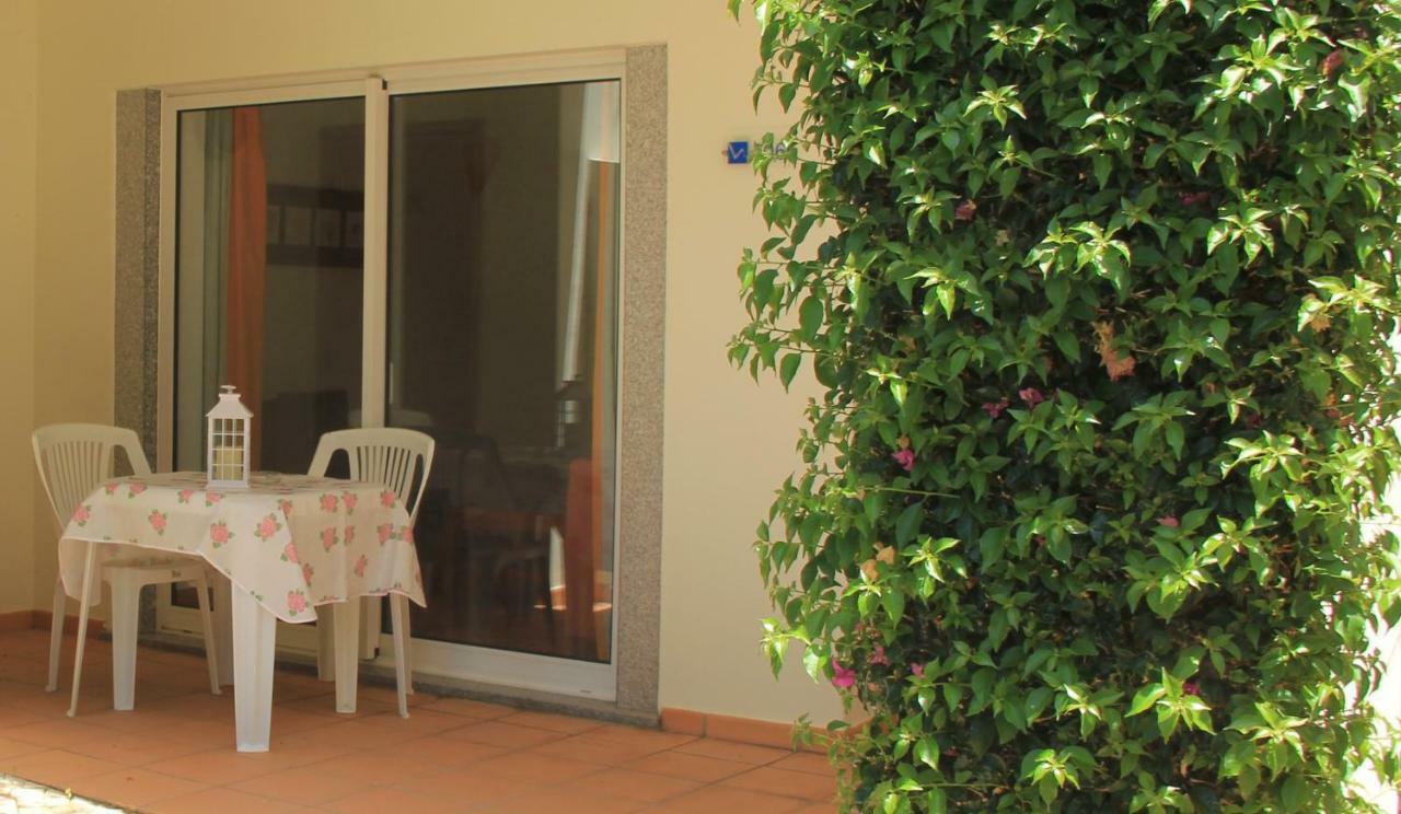 Apartment Vila Mos In Porto Mos Beach لاغوس المظهر الخارجي الصورة
